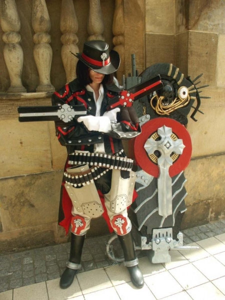 Convention Cosplayer